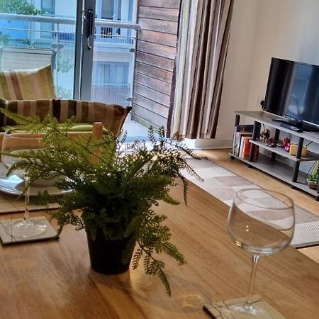 360 Serviced Accommodations - Colchester Marine Quay - 1 Double Bedroom Apartment ภายนอก รูปภาพ